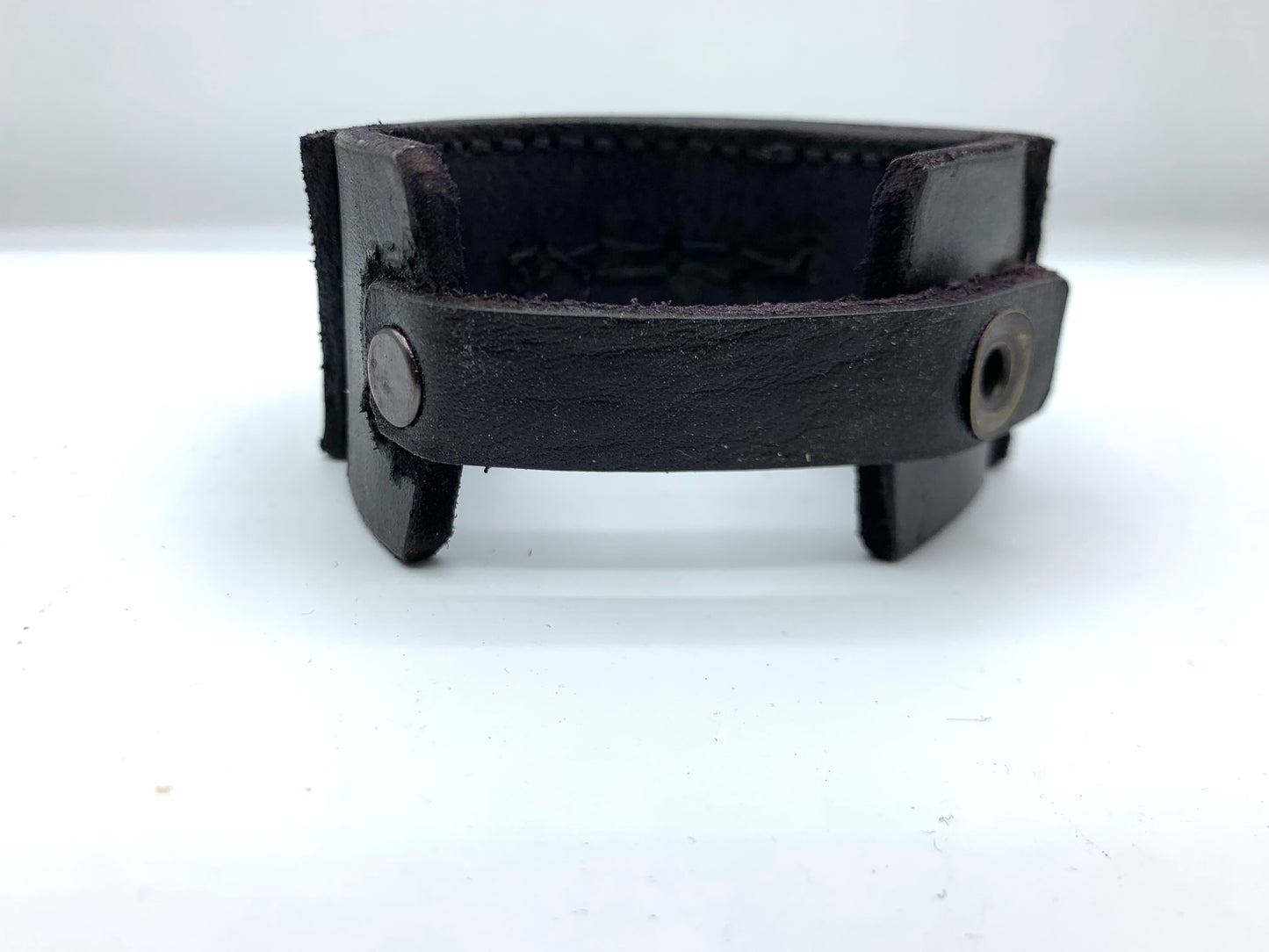 back of yellow leather men's wide leather cuff with Italian gradient glass