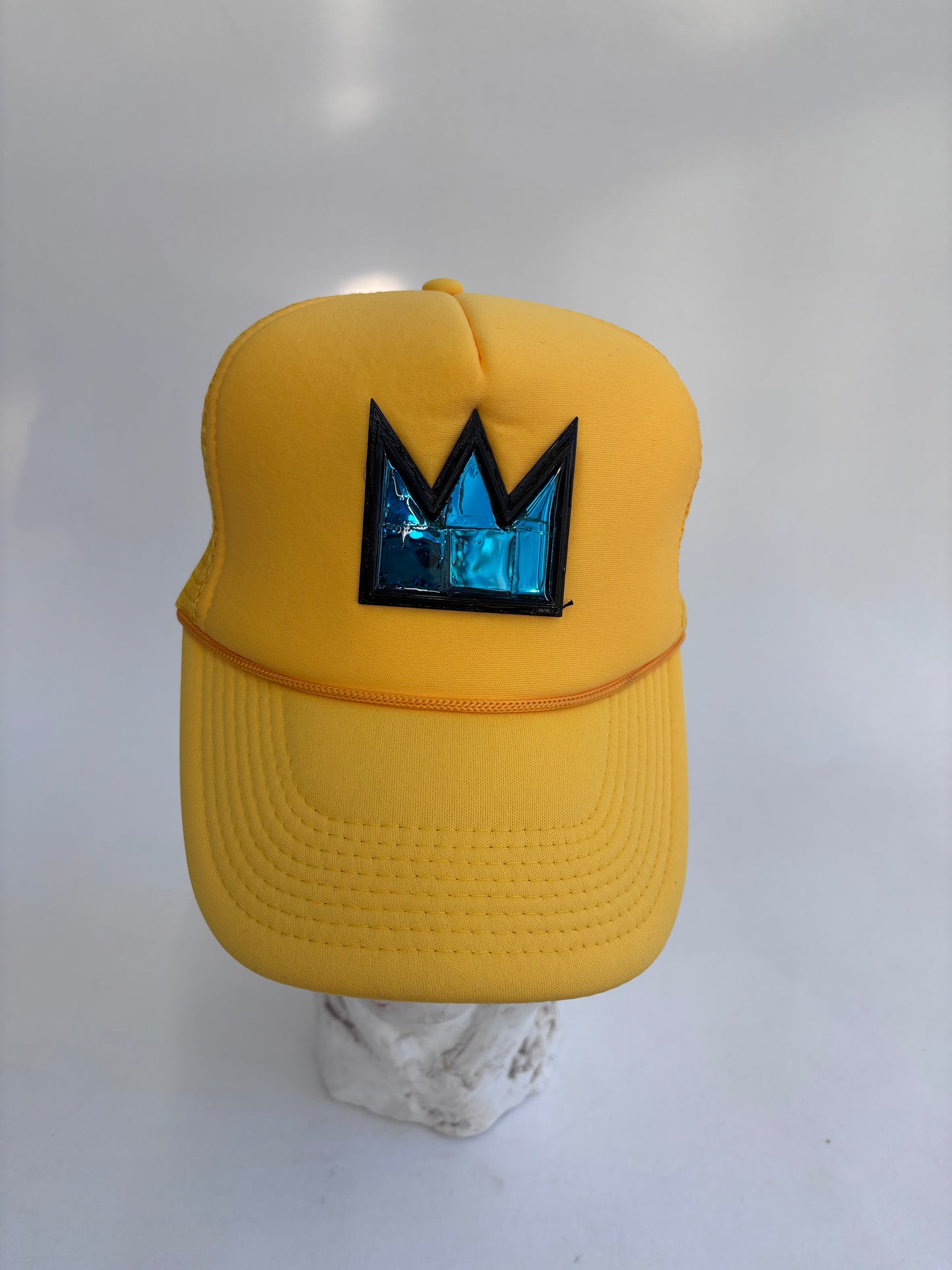 Adjustable  black  6 panel  yellow trucker  hat with green mirror glass  Mosaic Basquiat crown