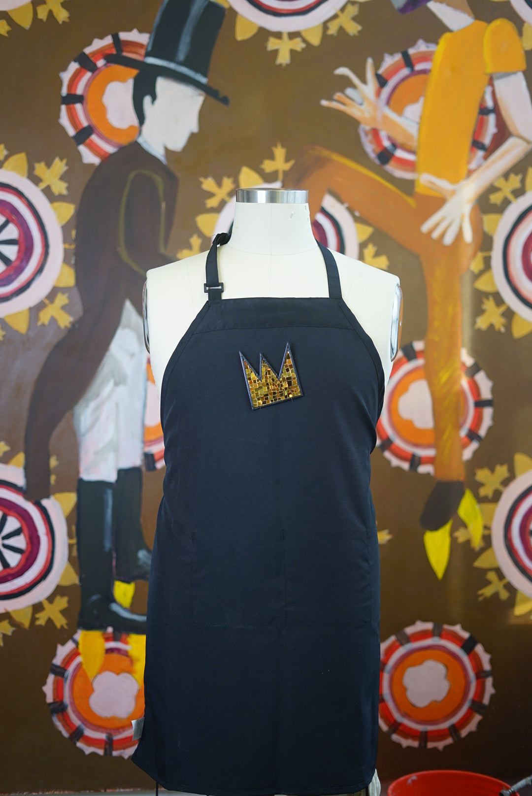 basquiat gold crown black apron