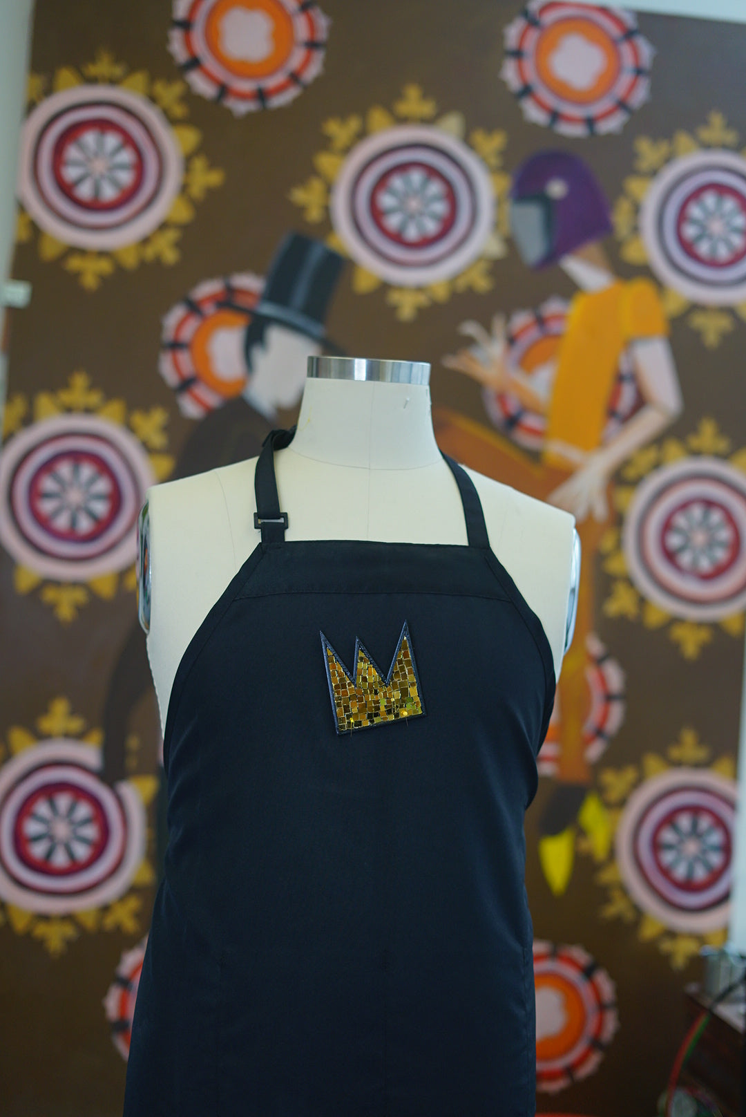 basquiat gold crown black apron